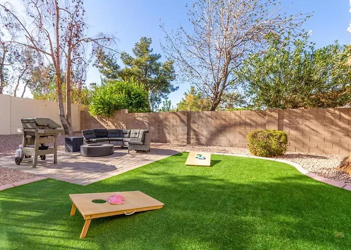 Brand New 6 Bdrm, 3 Bath Heated Pool Sleeps 16 Ferienhaus Chandler