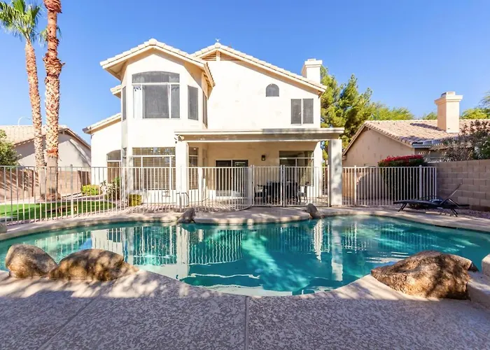 Brand New 6 Bdrm, 3 Bath Heated Pool Sleeps 16 *