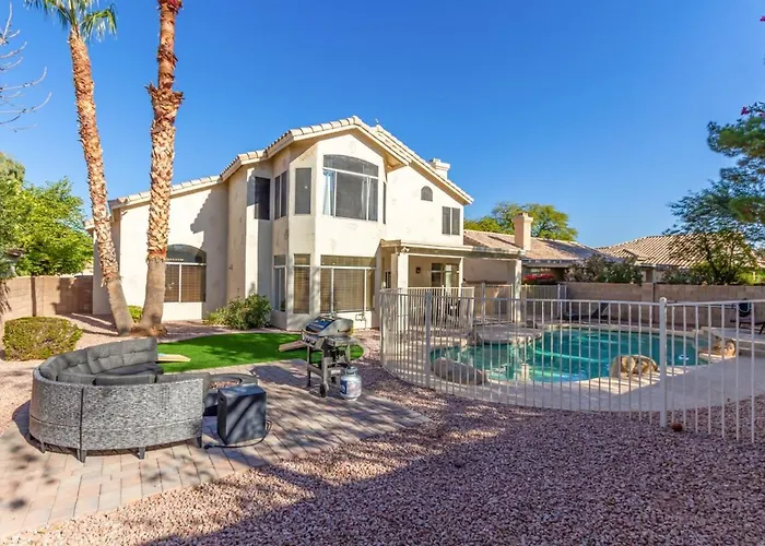 Ferienhaus Brand New 6 Bdrm, 3 Bath Heated Pool Sleeps 16
