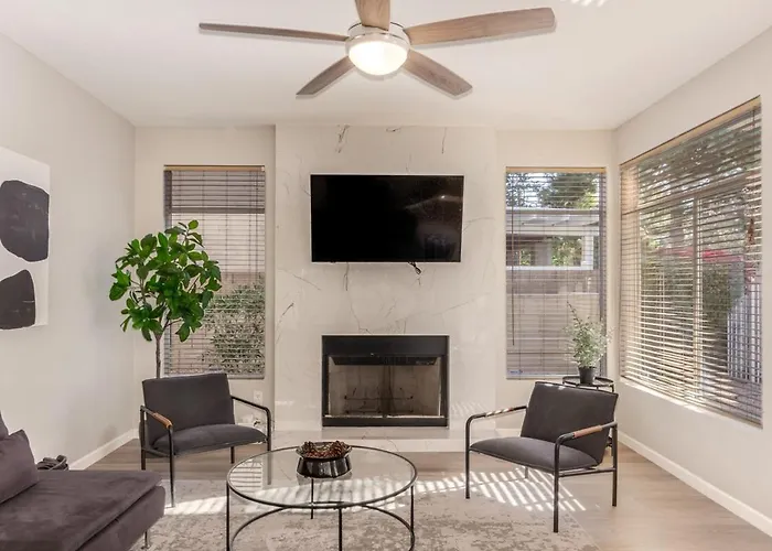 Ferienhaus Brand New 6 Bdrm, 3 Bath Heated Pool Sleeps 16